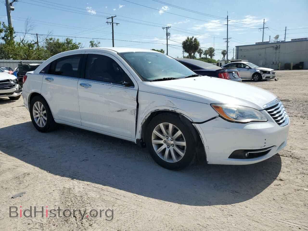 2013 CHRYSLER 200 - VIN: 1C3CCBCG2DN676889 - Photo 4