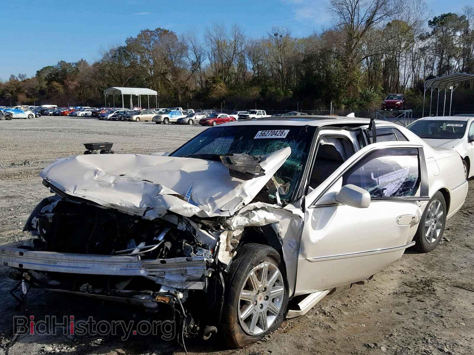 2011 CADILLAC DTS - VIN: 1G6KH5E66BU117348 - Фото 2