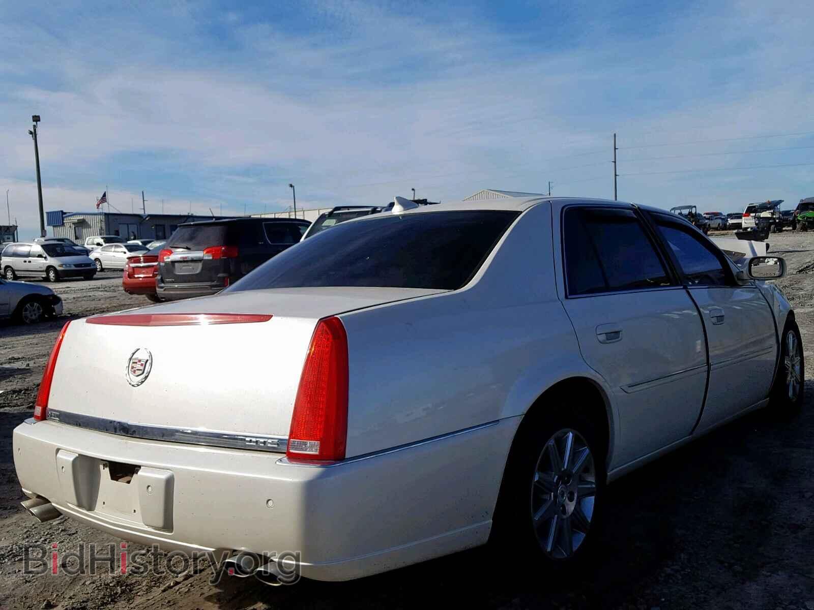 2011 CADILLAC DTS - VIN: 1G6KH5E66BU117348 - Фото 4