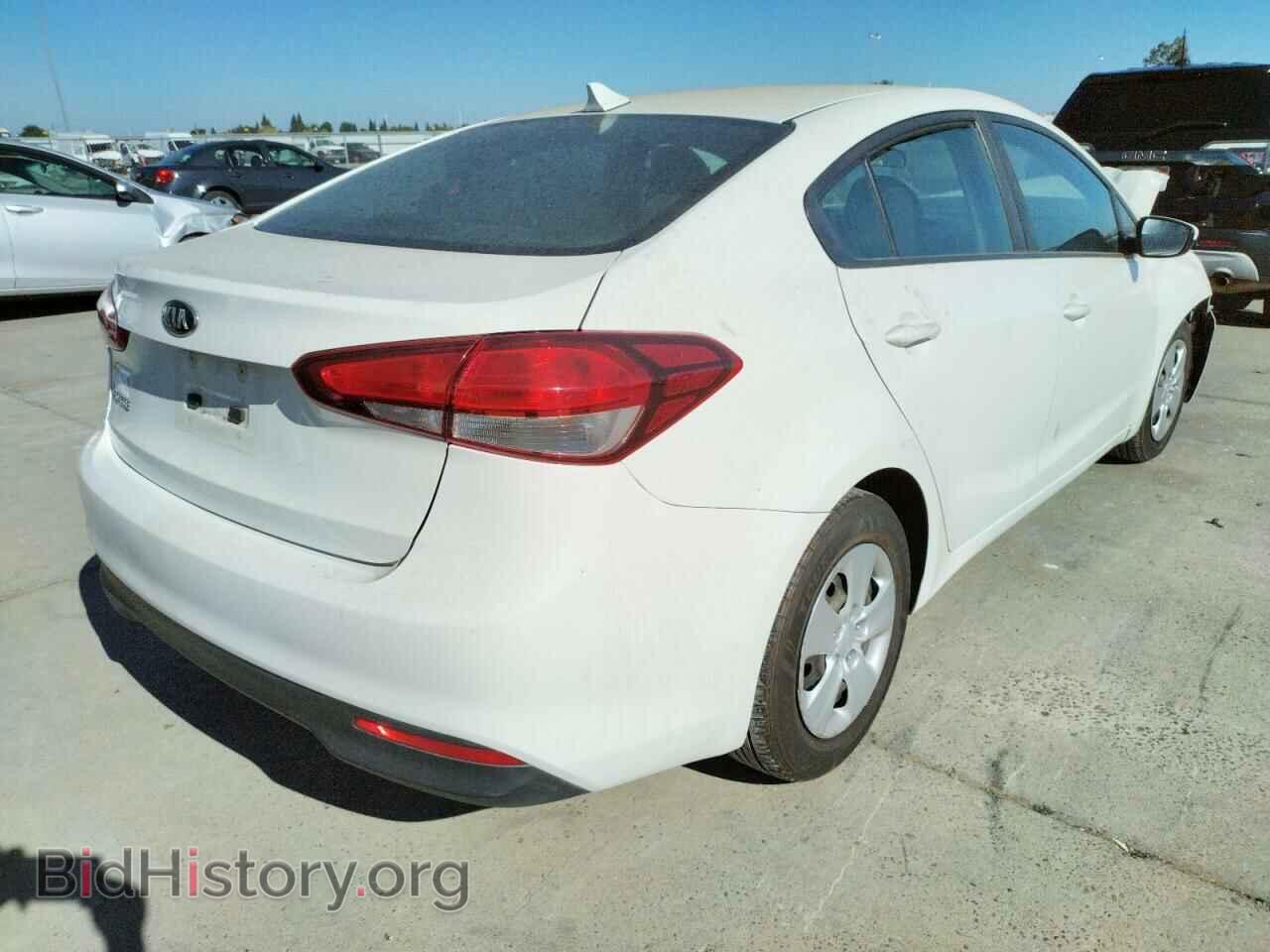 2017 KIA FORTE - VIN: 3KPFK4A74HE140949 - Фото 4