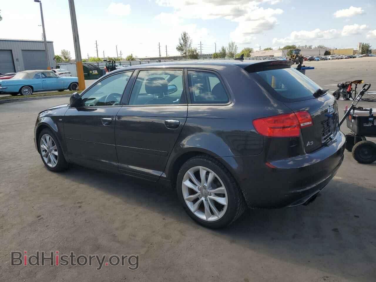 2013 AUDI A3 - VIN: WAUBEAFM9DA002921 - Фото 2