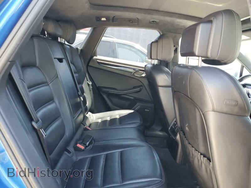 2016 Porsche MACAN (VIN WP1AF2A52GLB94921) — photo 11 of 13