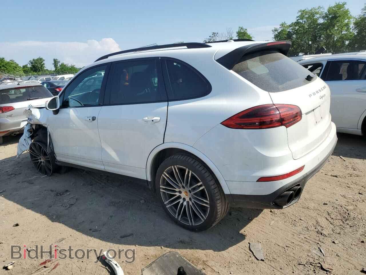 2017 PORSCHE CAYENNE - VIN: WP1AA2A21HKA82218 - Фото 2