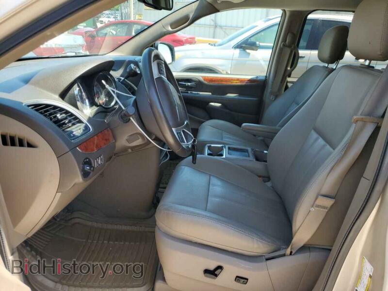 2016 Chrysler MINIVAN (VIN 2C4RC1BGXGR261909) — photo 7 of 13