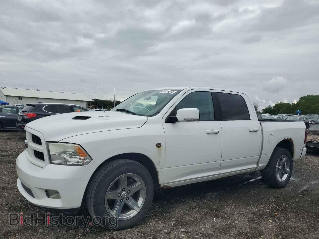 Photo 1D7RV1CT7BS509679 - DODGE All Models 2011