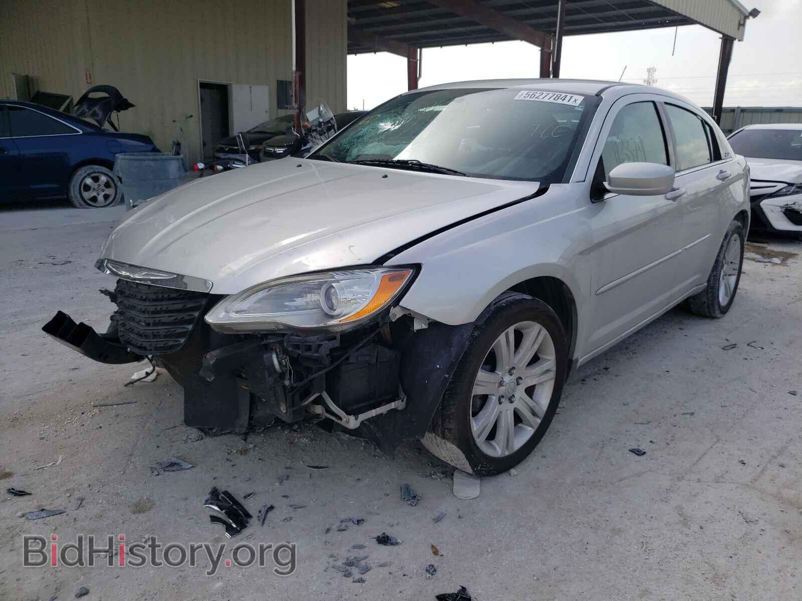 2012 CHRYSLER 200 - VIN: 1C3CCBAB8CN317973 - Фото 2