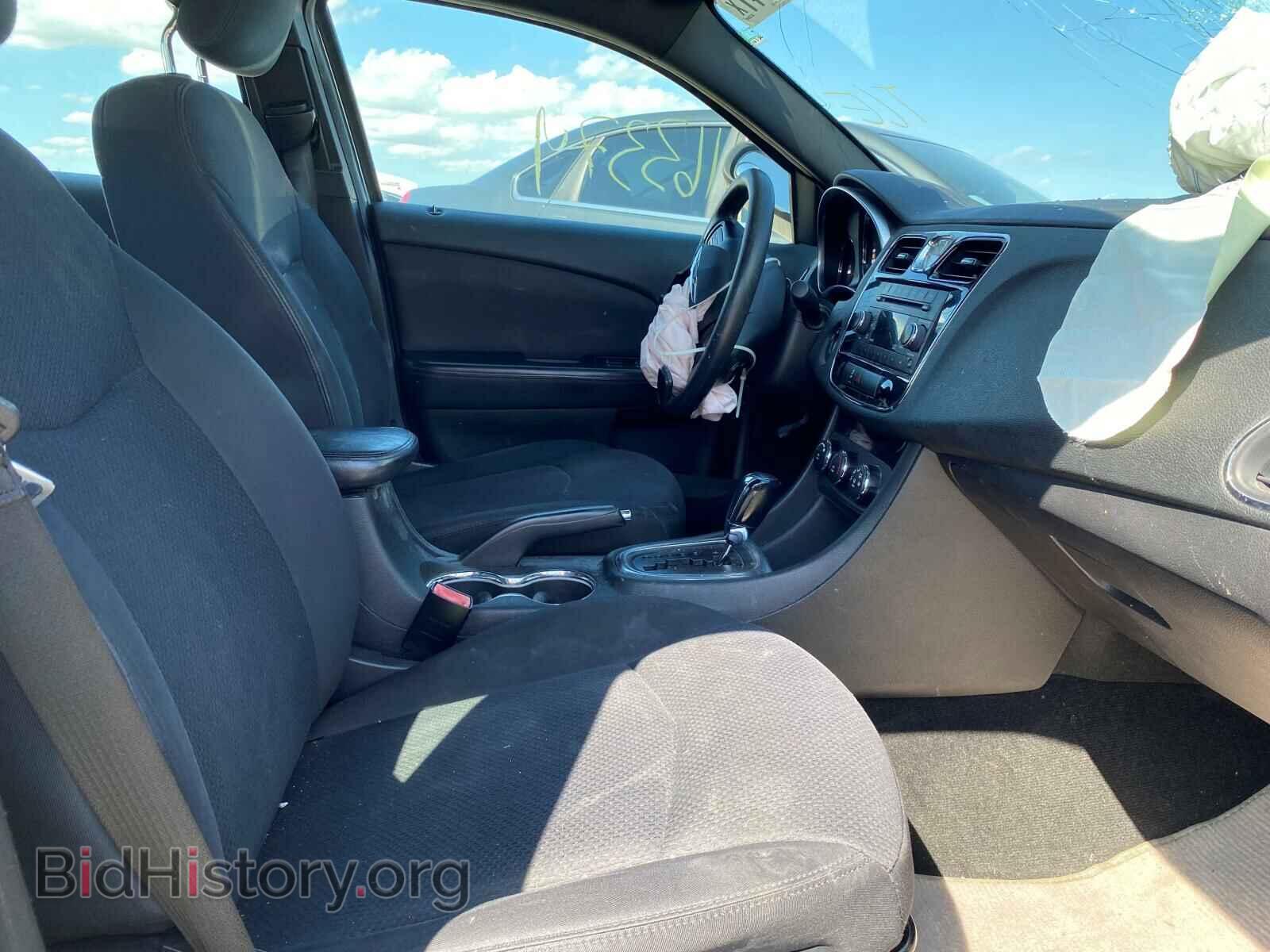 2012 CHRYSLER 200 - VIN: 1C3CCBAB8CN317973 - Фото 5