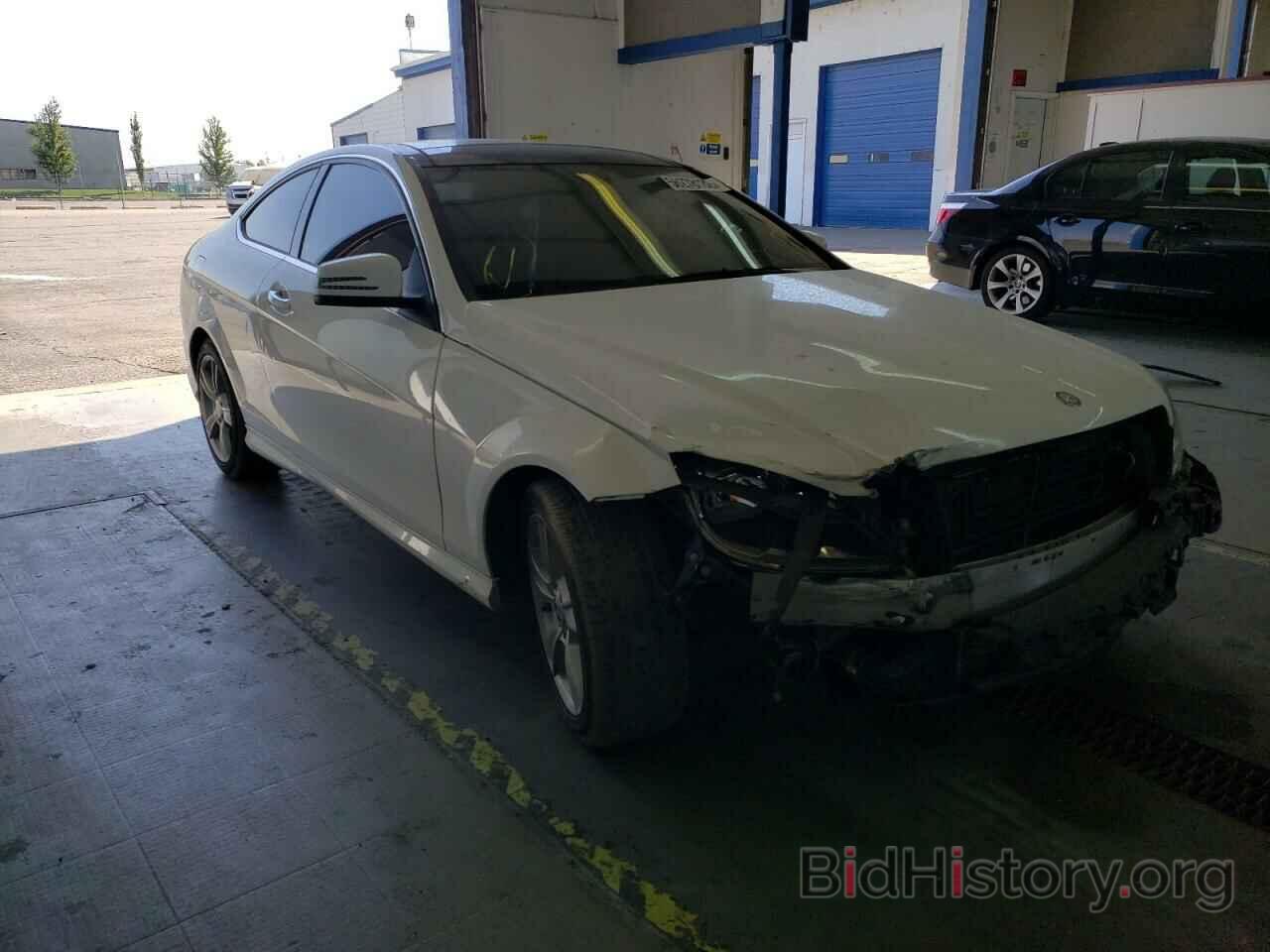 Photo WDDGJ4HB4FG365912 - MERCEDES-BENZ C-CLASS 2015