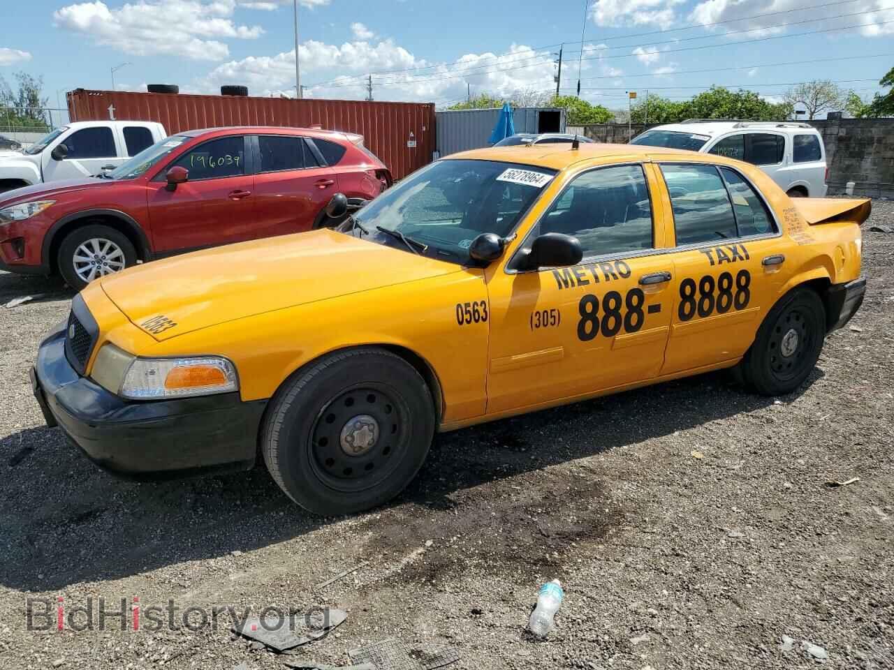 Photo 2FABP7BV1AX145174 - FORD CROWN VIC 2010