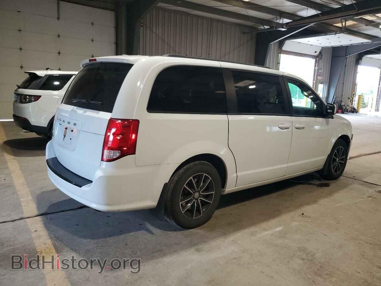 2018 DODGE CARAVAN - VIN: 2C4RDGCG9JR329784 - Фото 3