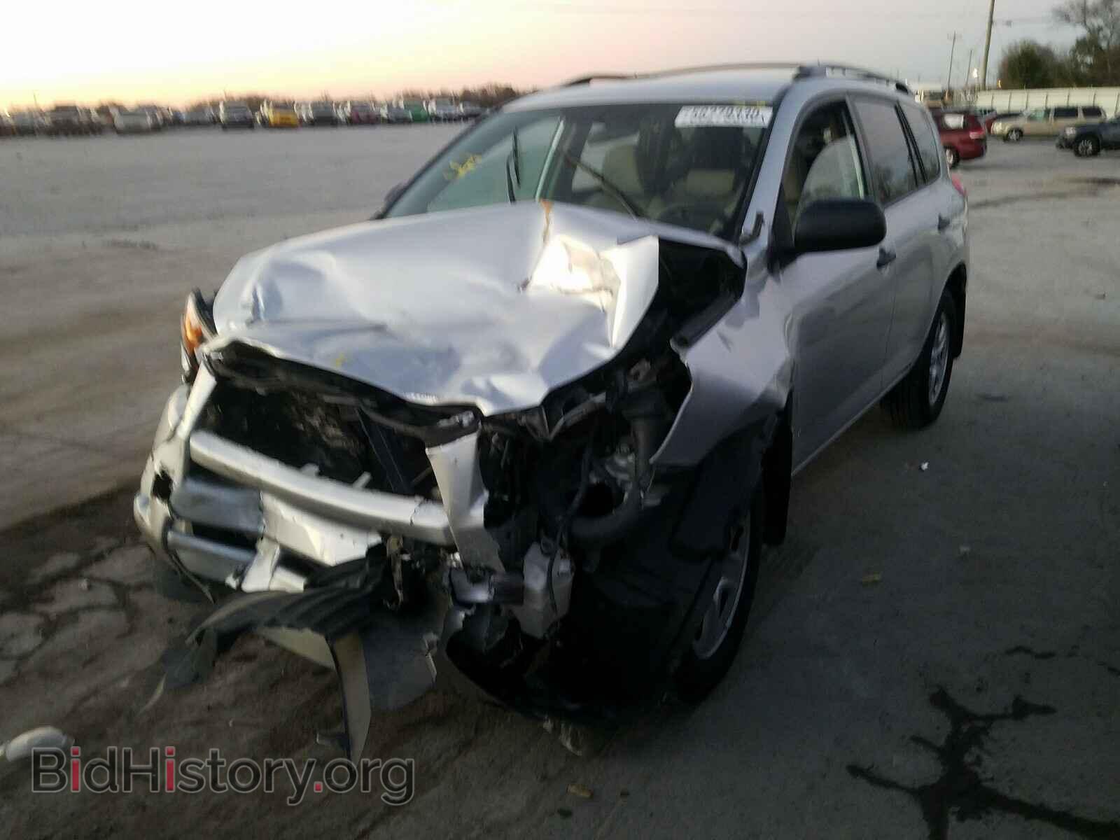 2011 TOYOTA RAV4 - VIN: 2T3BF4DV0BW145526 - Фото 2