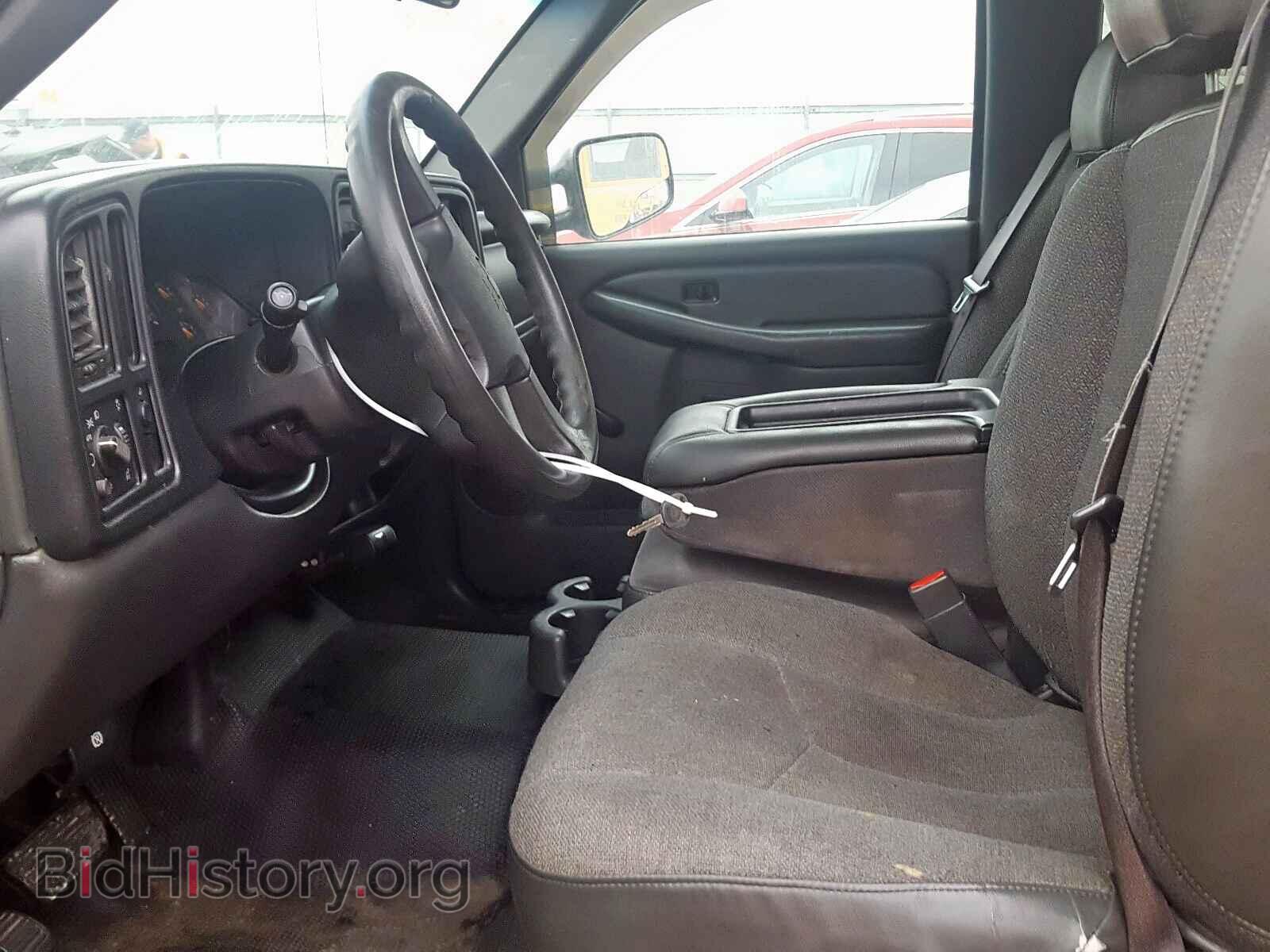 2005 CHEVROLET SILVERADO - VIN: 1GCHC29UX5E147724 - Photo 5