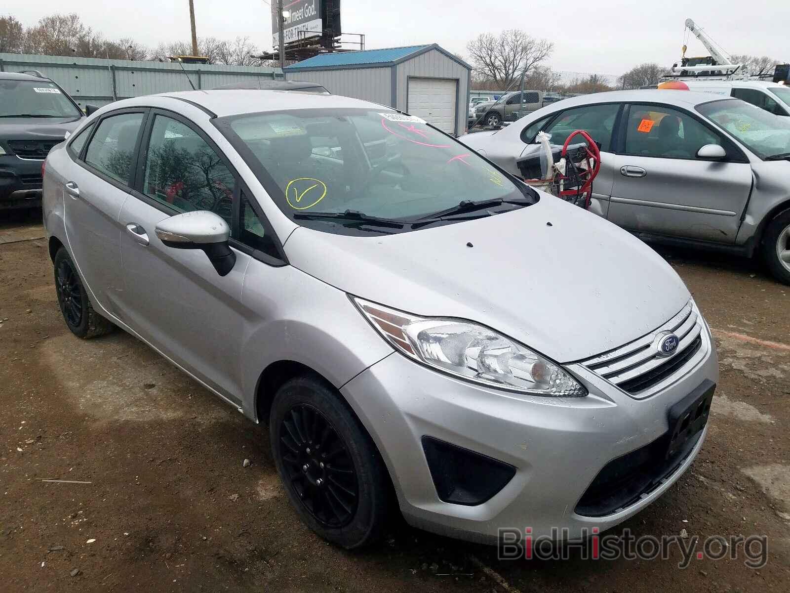 Photo 3FADP4BJ8DM204869 - FORD FIESTA SE 2013