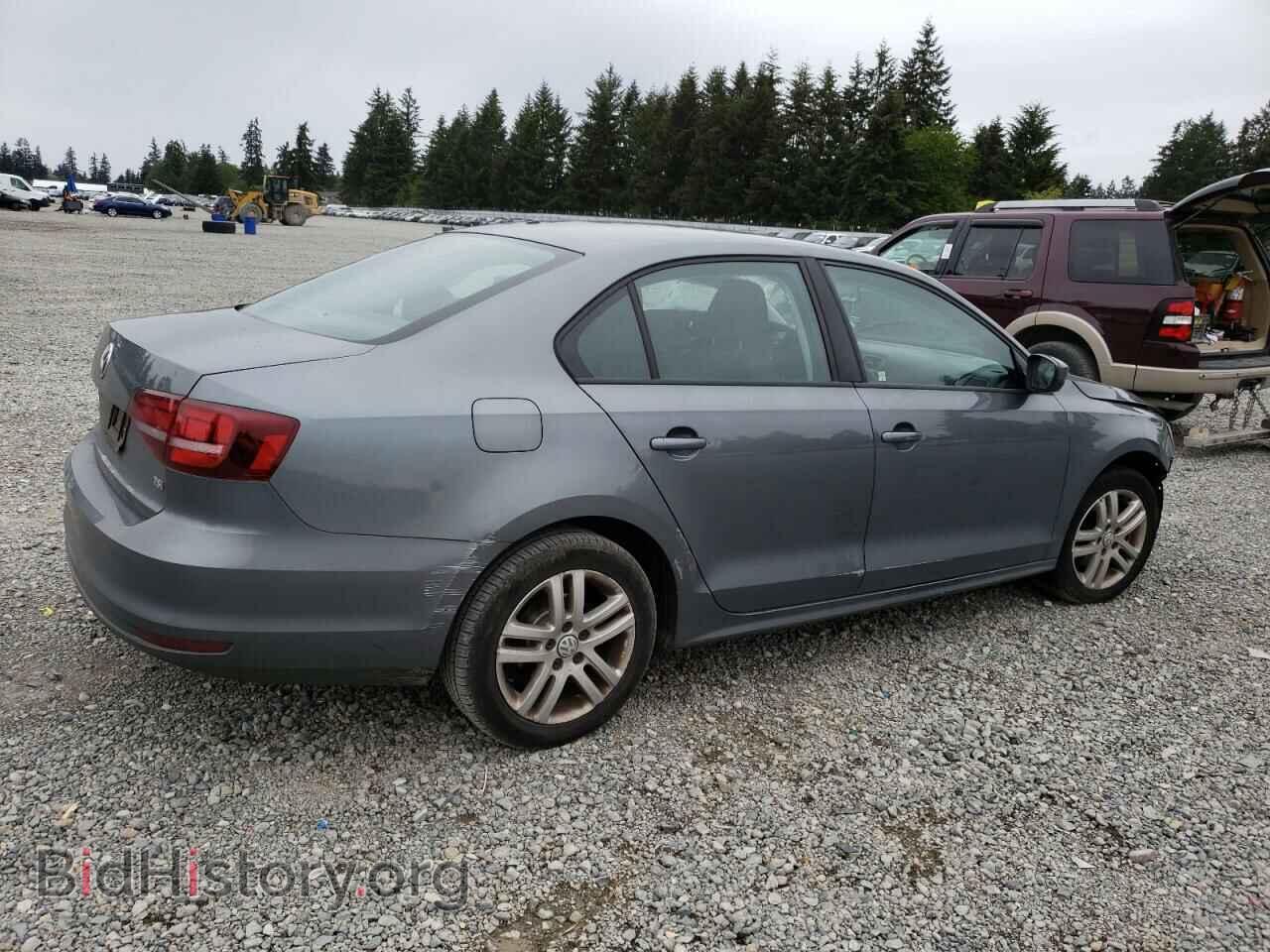 2018 VOLKSWAGEN JETTA - VIN: 3VW2B7AJ2JM258342 - Фото 3