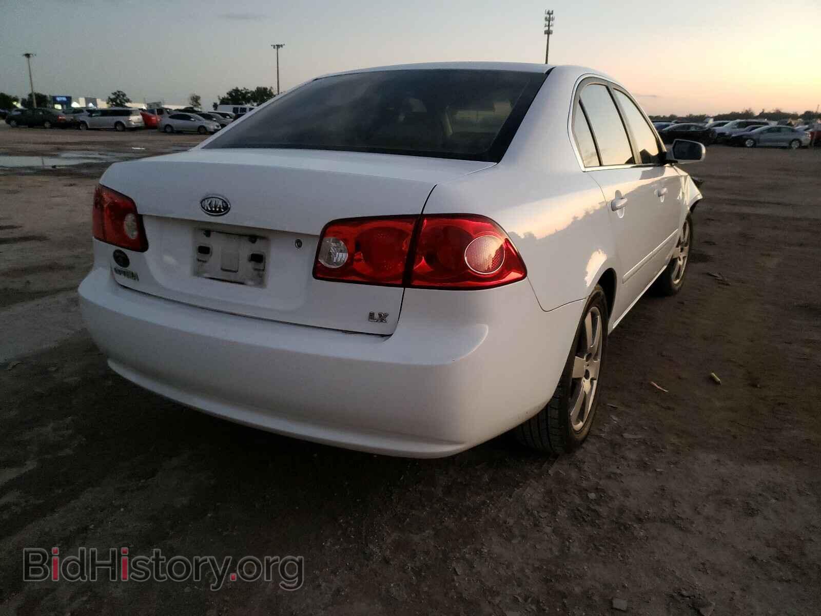 2008 KIA OPTIMA - VIN: KNAGE123085169752 - Фото 4