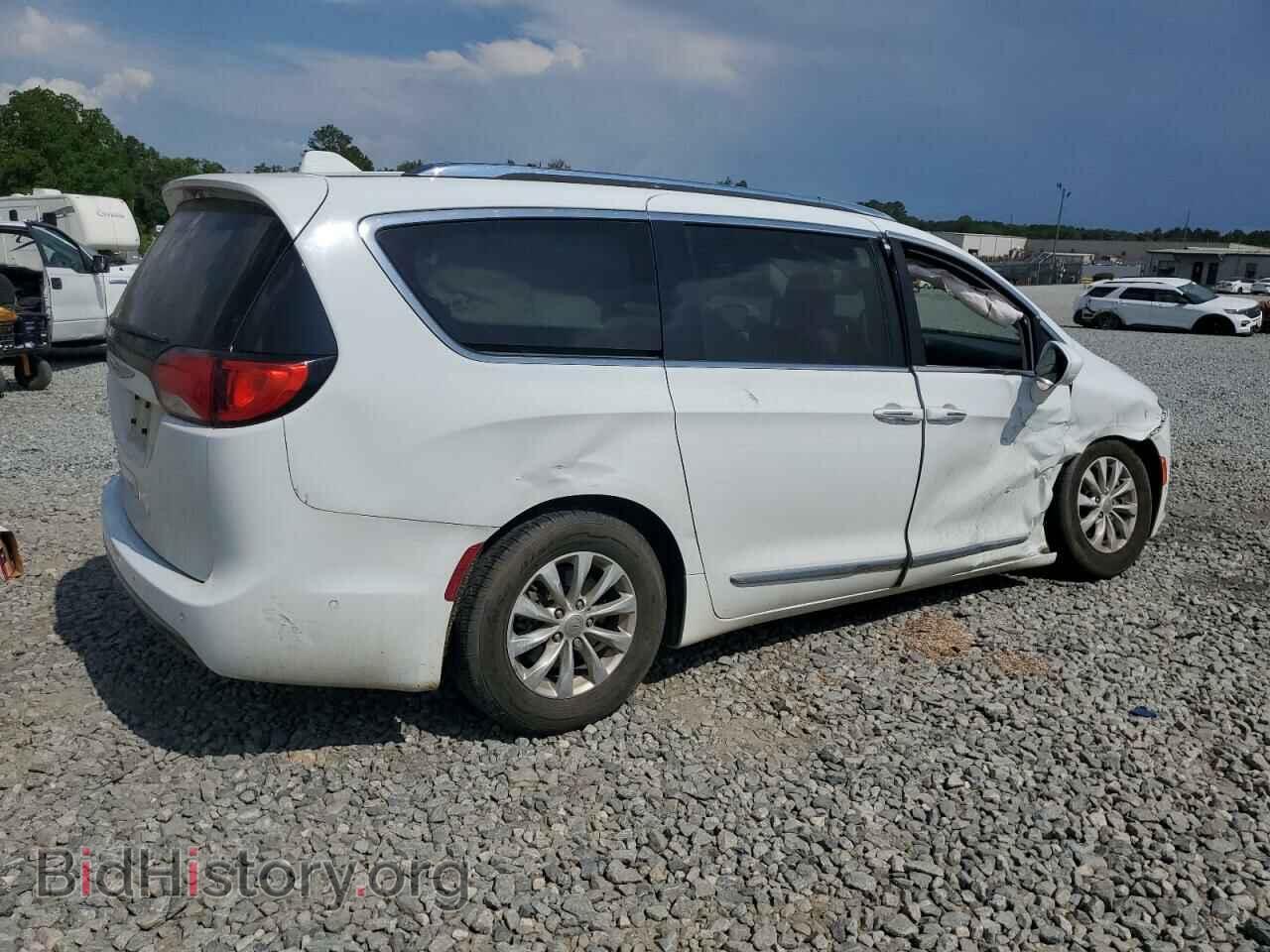 2018 CHRYSLER PACIFICA - VIN: 2C4RC1EG2JR322401 - Фото 3