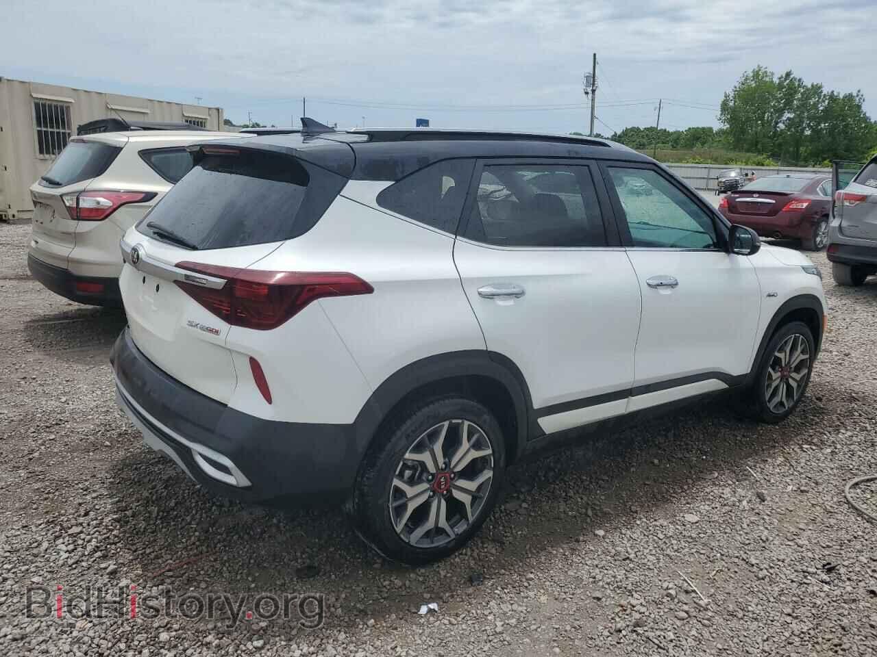 2021 KIA SELTOS - VIN: KNDETCA21M7214412 - Фото 3