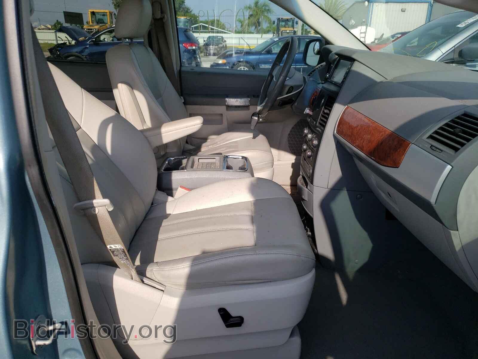 2008 CHRYSLER MINIVAN - VIN: 2A8HR54P48R612614 - Фото 5