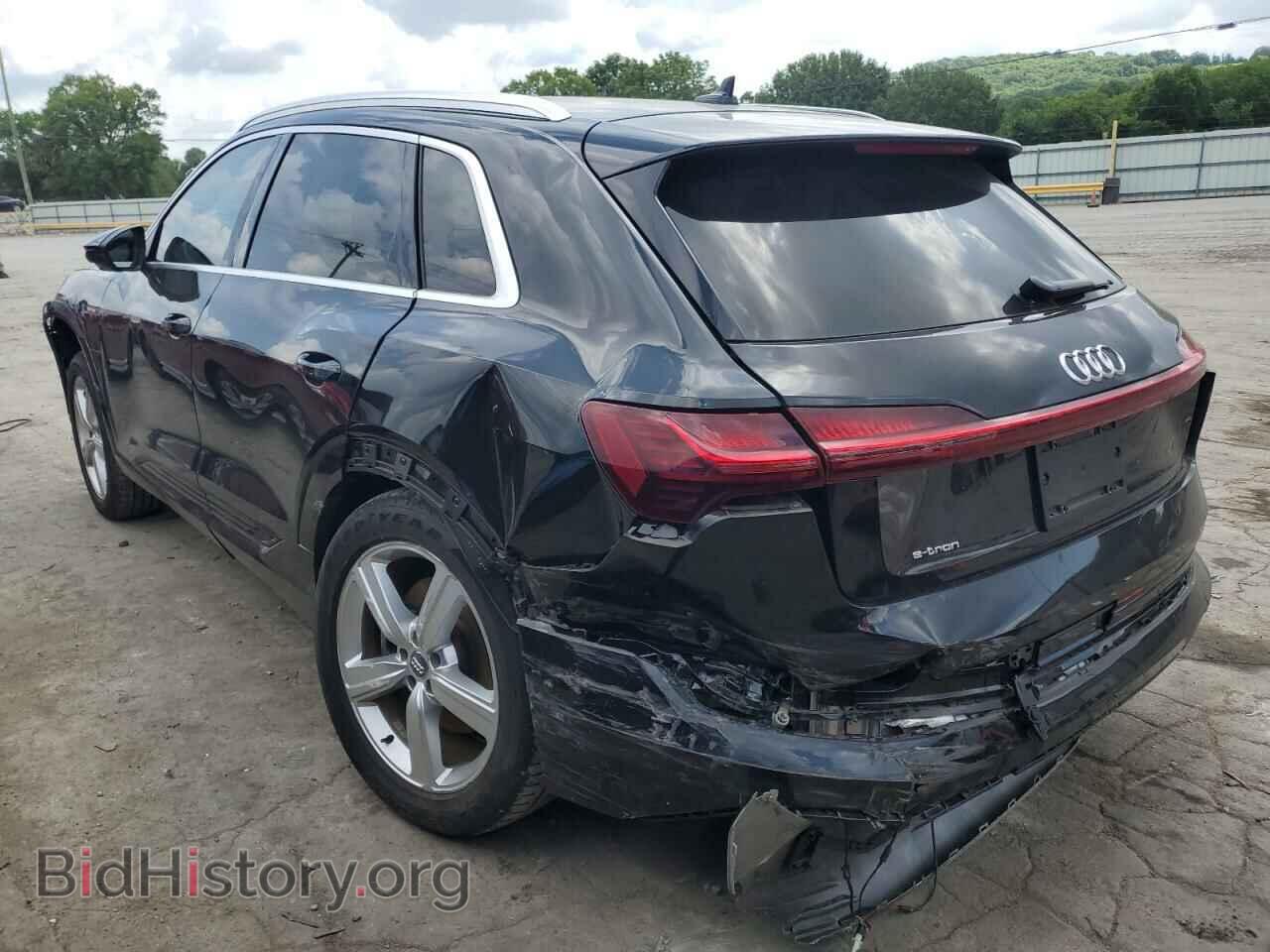 2019 AUDI E-TRON - VIN: WA1LAAGE9KB022355 - Photo 2
