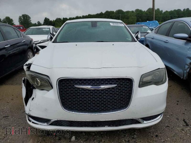 2016 Chrysler 300 (VIN 2C3CCAAG2GH334515) — photo 5 of 14