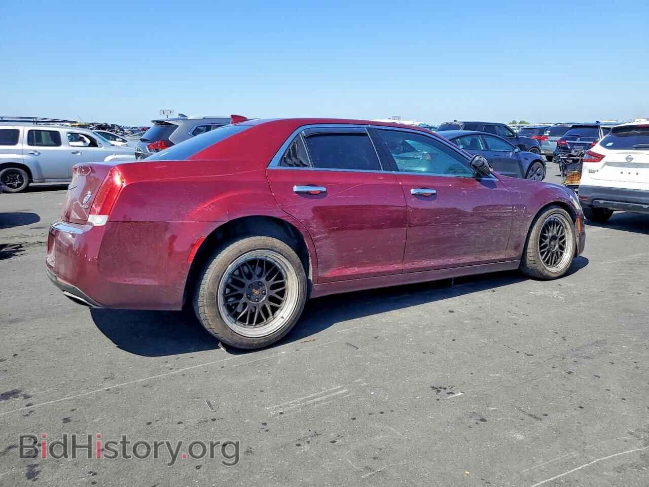 2019 CHRYSLER 300 - VIN: 2C3CCAEG1KH568650 - Фото 3
