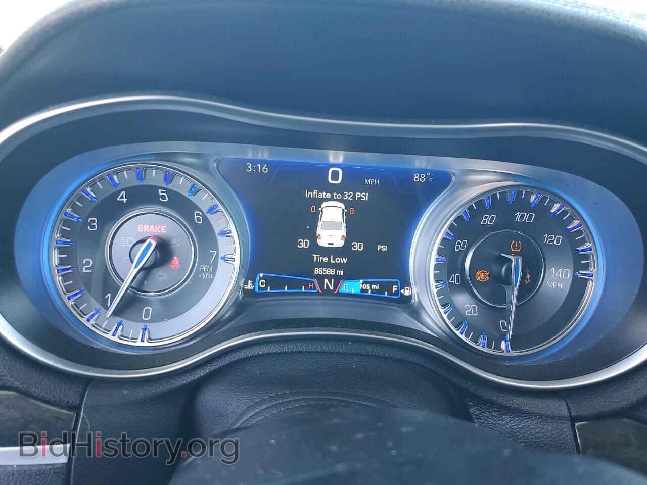 2019 CHRYSLER 300 - VIN: 2C3CCAEG1KH568650 - Фото 9