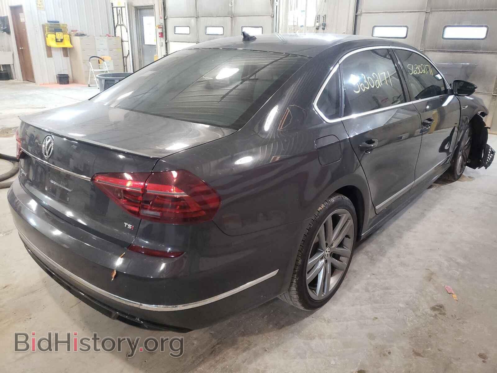 2017 VOLKSWAGEN PASSAT - VIN: 1VWDT7A36HC079143 - Фото 4