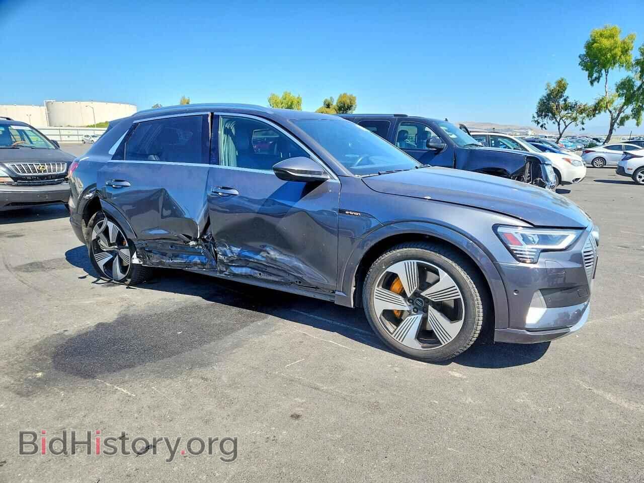2019 AUDI E-TRON - VIN: WA1VAAGEXKB006688 - Photo 4