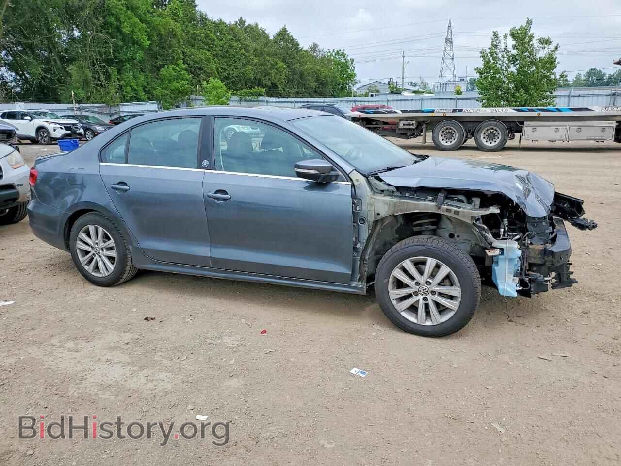 2017 VOLKSWAGEN JETTA - VIN: 3VWDB7AJ0HM211569 - Photo 4