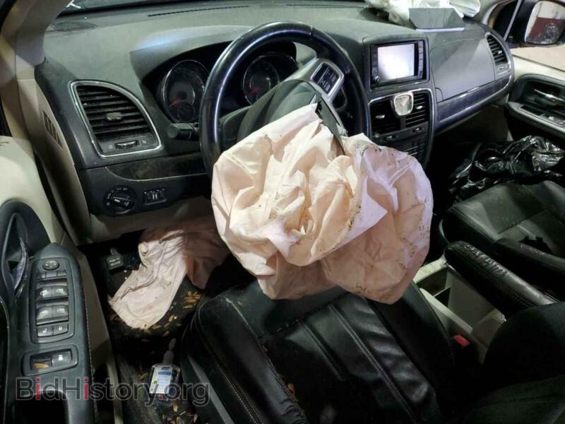 2015 Chrysler MINIVAN (VIN 2C4RC1BG3FR741188) — photo 8 of 13