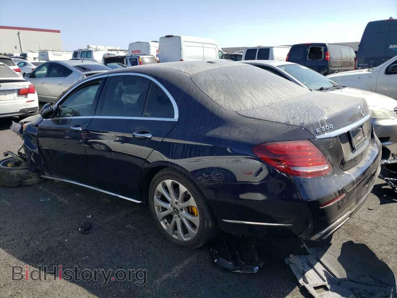 2018 MERCEDES-BENZ E-CLASS - VIN: WDDZF4JB9JA374587 - Фото 2