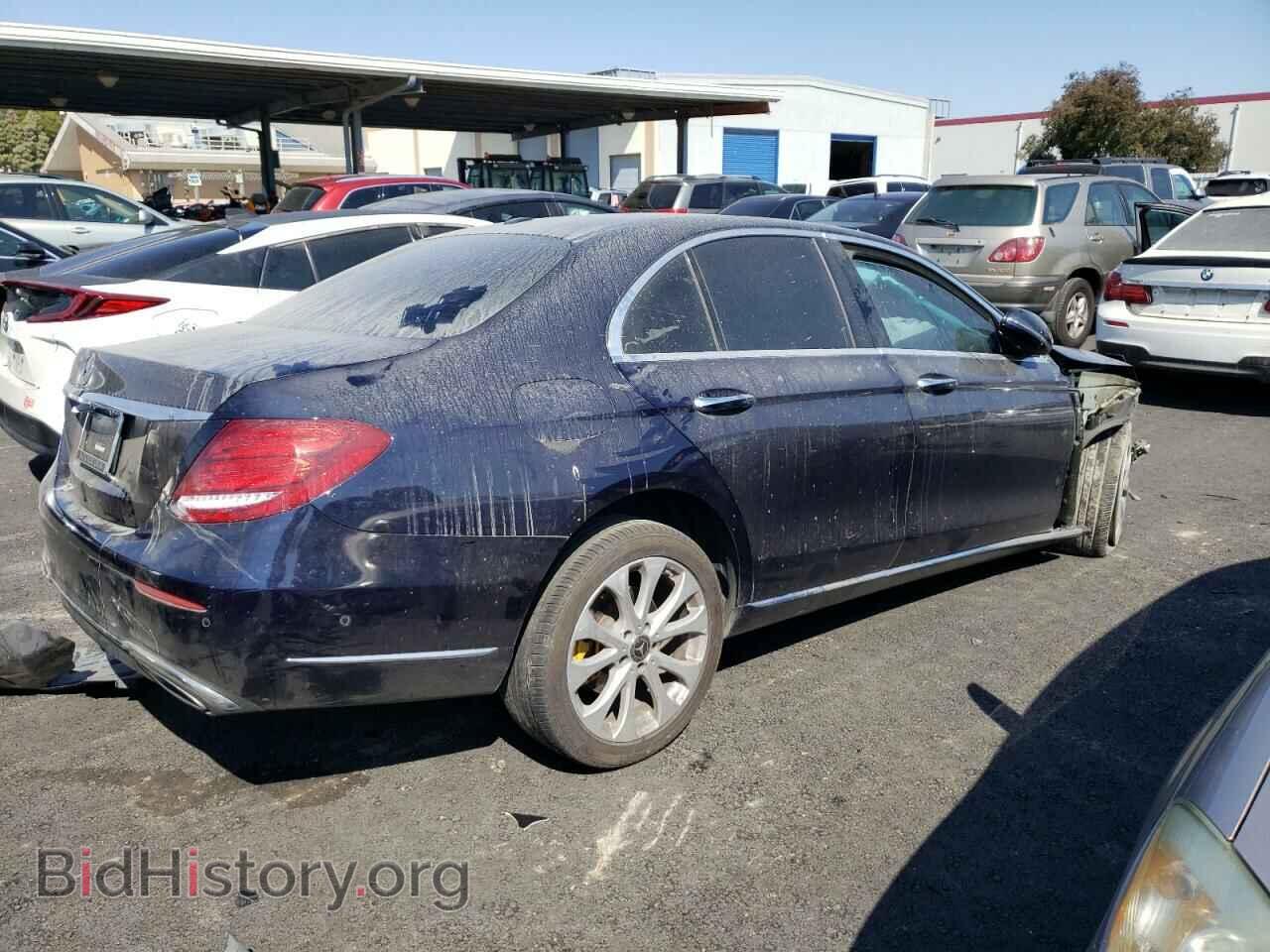 2018 MERCEDES-BENZ E-CLASS - VIN: WDDZF4JB9JA374587 - Фото 3