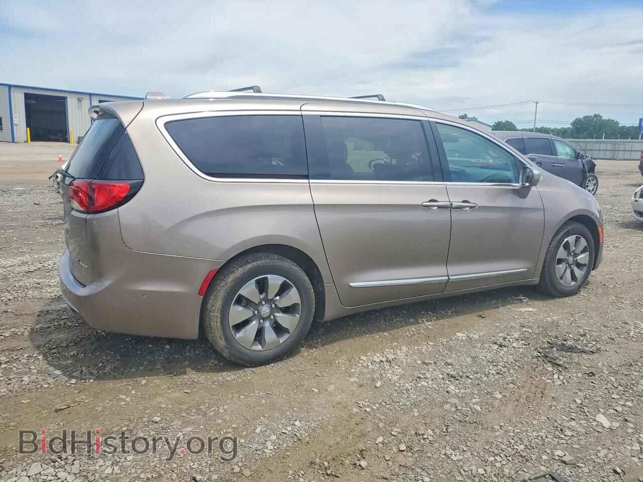 2018 CHRYSLER PACIFICA - VIN: 2C4RC1N78JR133445 - Фото 3
