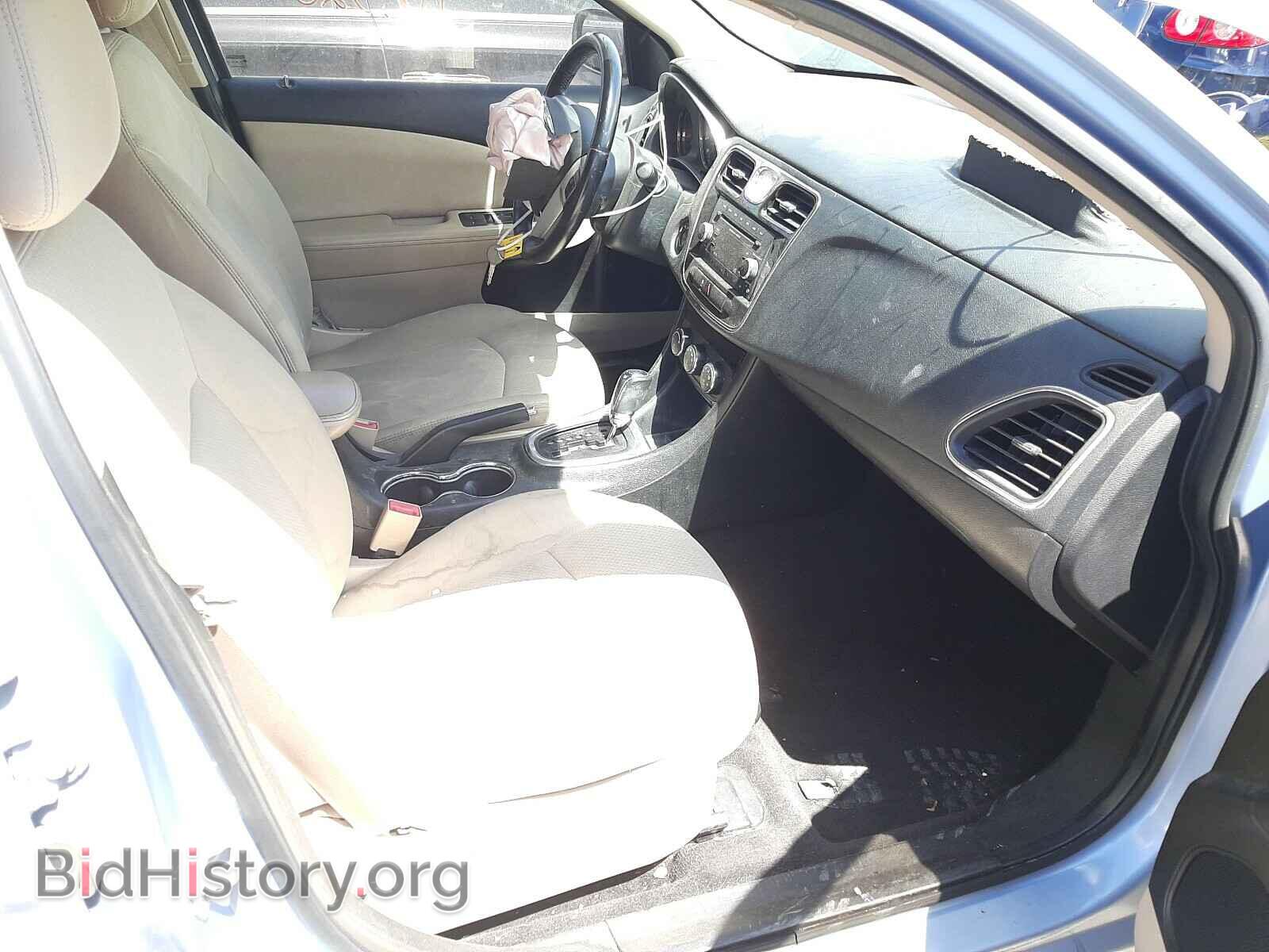 2012 CHRYSLER 200 - VIN: 1C3CCBBB2CN190619 - Фото 5