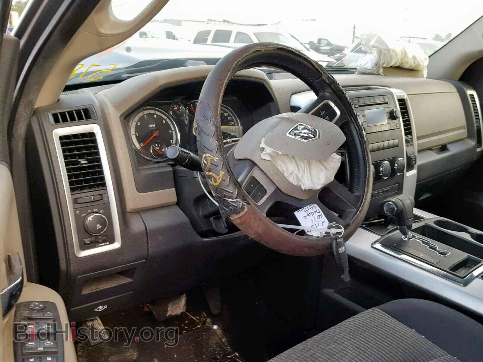 2011 DODGE RAM 1500 - VIN: 1D7RB1CT5BS635788 - Фото 9