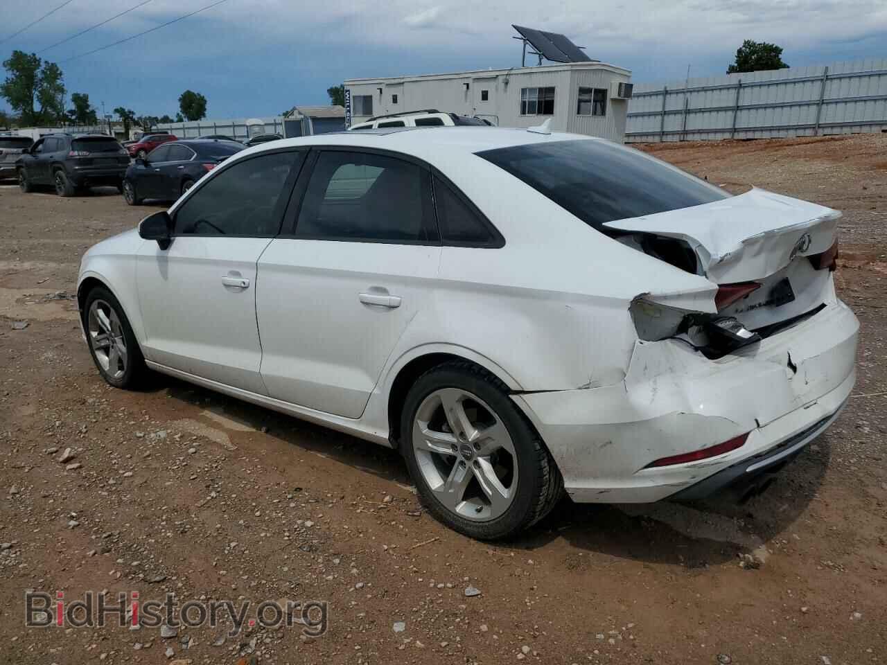 2017 AUDI A3 - VIN: WAUAUGFF8H1038155 - Фото 2