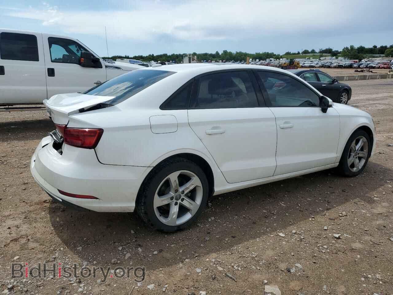 2017 AUDI A3 - VIN: WAUAUGFF8H1038155 - Фото 3