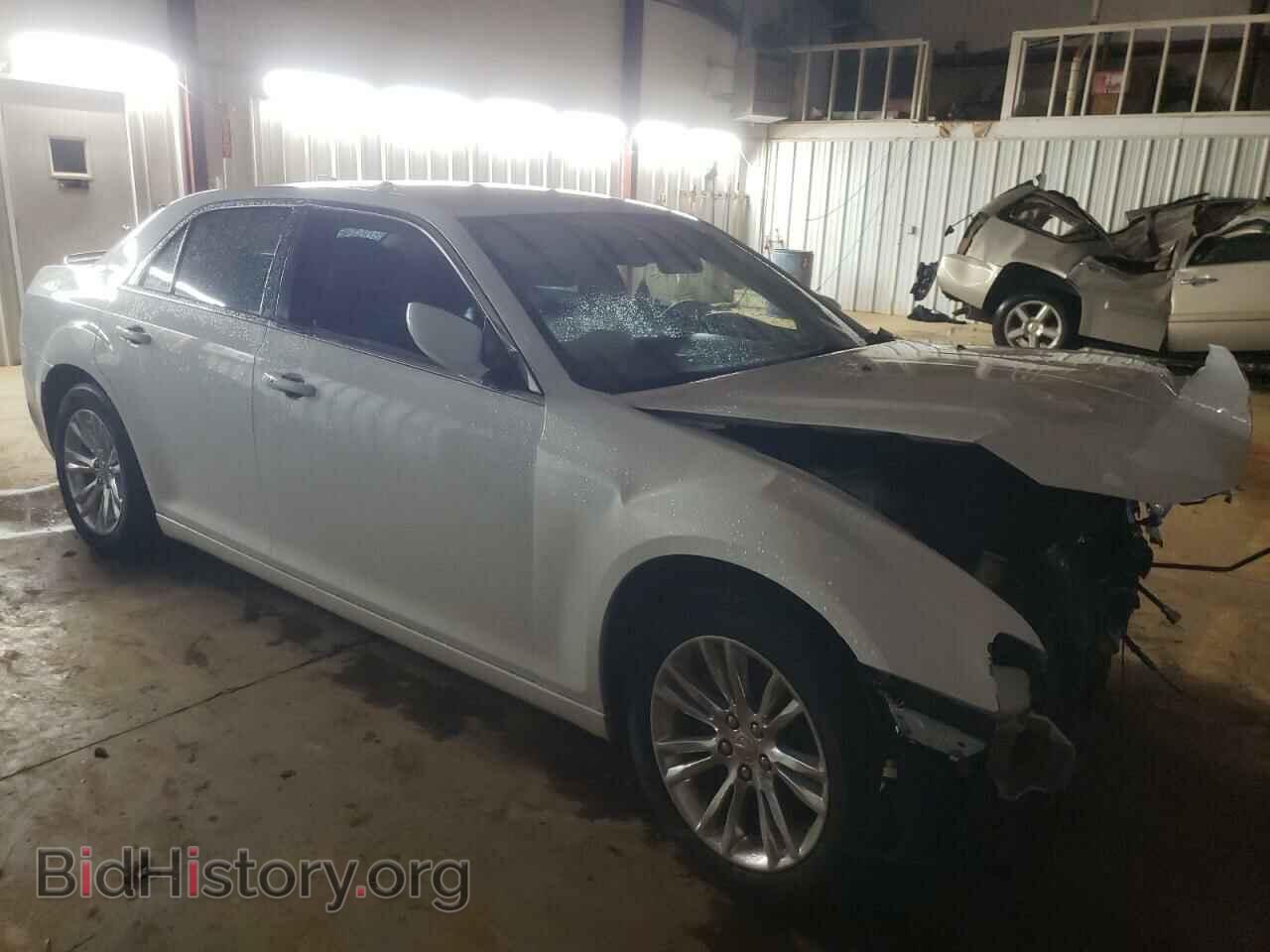 2017 CHRYSLER 300 - VIN: 2C3CCAAG9HH553070 - Фото 4