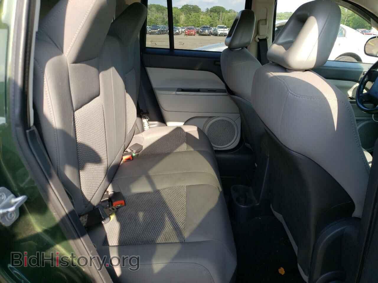 2007 JEEP COMPASS - VIN: 1J8FF47W07D142015 - Photo 6