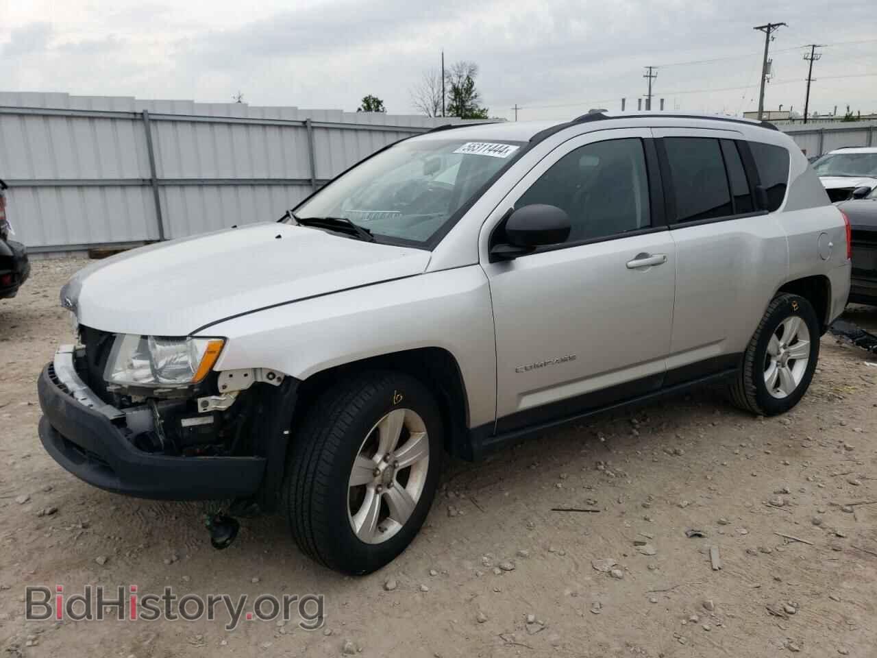Photo 1J4NF1FBXBD281166 - JEEP COMPASS 2011