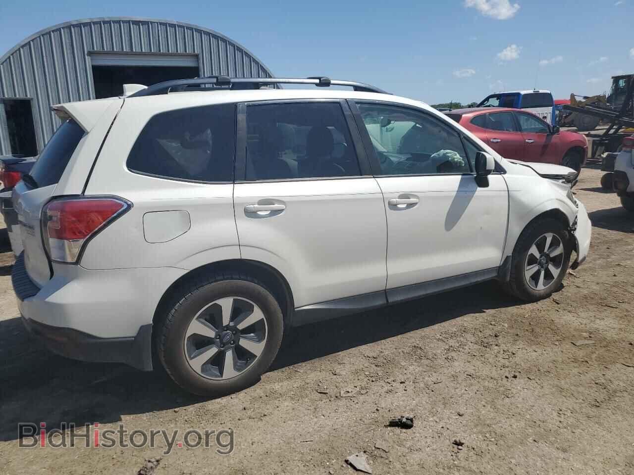 2017 SUBARU FORESTER - VIN: JF2SJAEC5HG463710 - Фото 3
