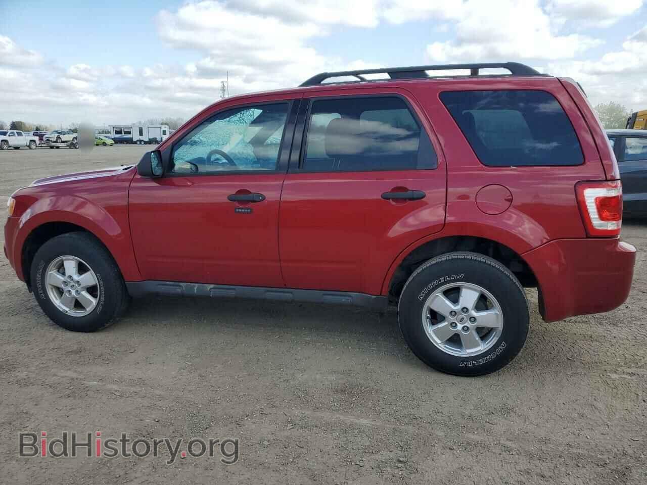 2011 FORD ESCAPE - VIN: 1FMCU0D76BKC46014 - Фото 2
