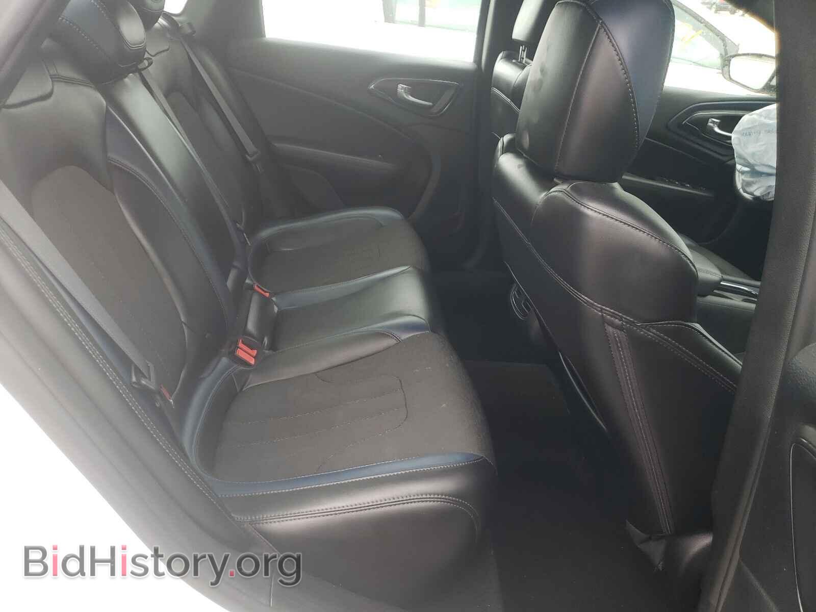 2015 CHRYSLER 200 - VIN: 1C3CCCBGXFN689996 - Фото 6