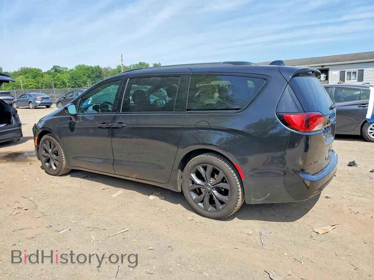 2018 CHRYSLER PACIFICA - VIN: 2C4RC1FG9JR350520 - Photo 2