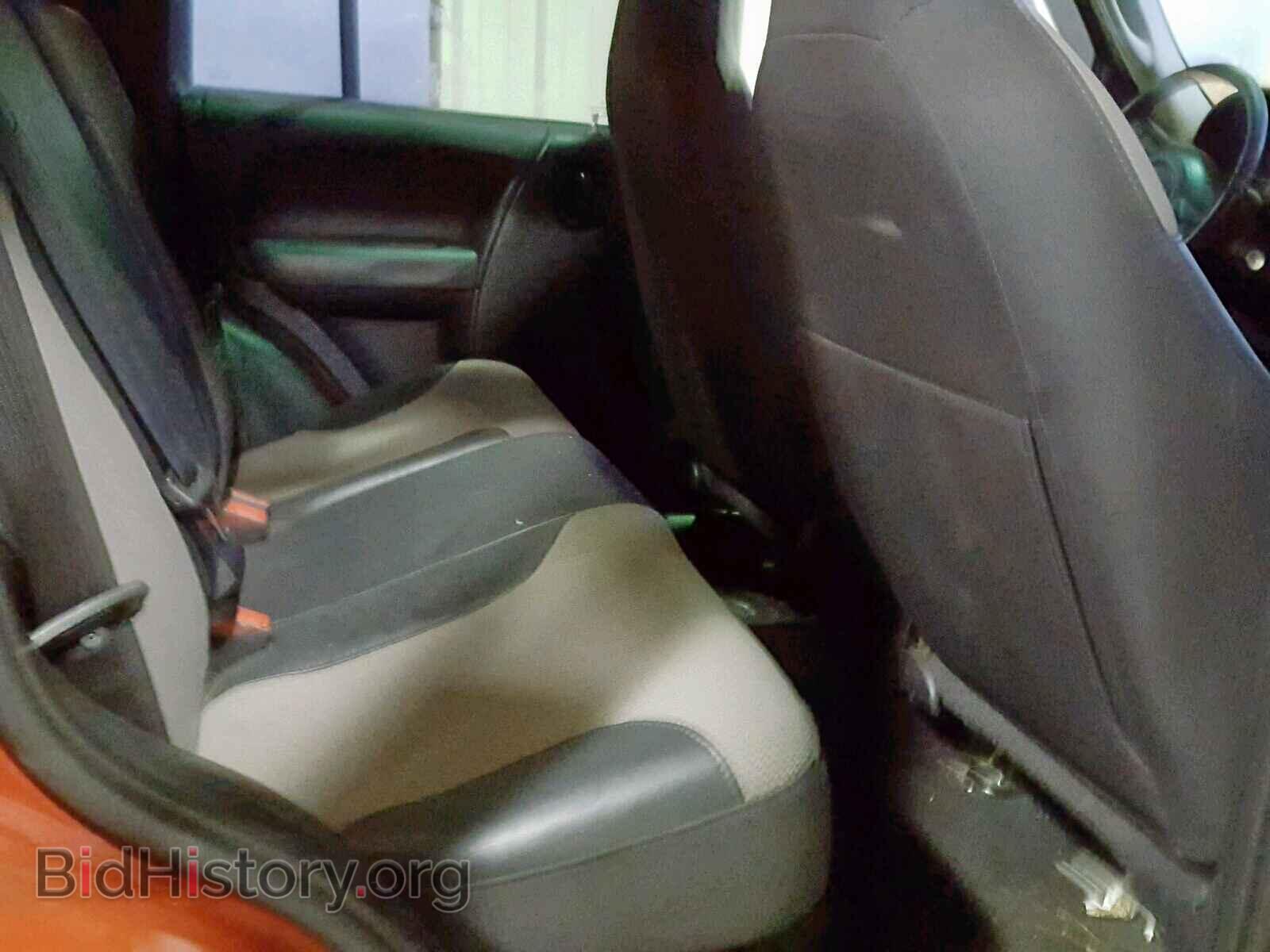 2004 JEEP LIBERTY SP - VIN: 1J4GL48K04W201414 - Фото 6