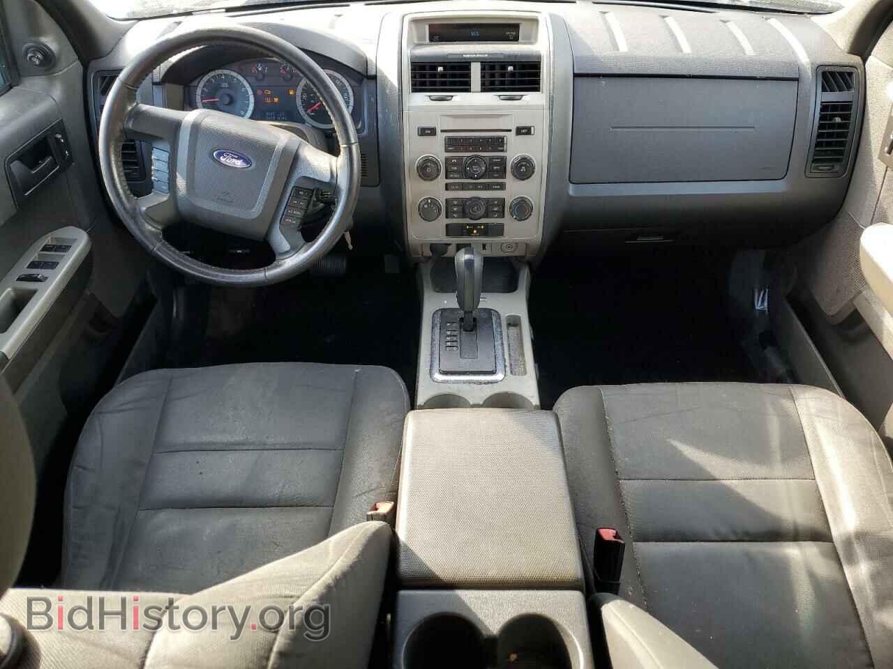 2011 FORD ESCAPE - VIN: 1FMCU0D73BKC41000 - Фото 8
