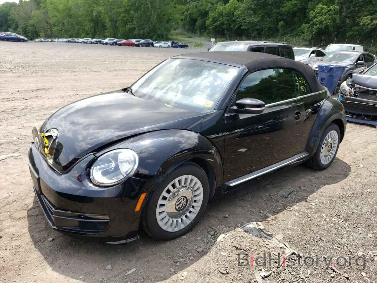 Photo 3VW517ATXFM811229 - VOLKSWAGEN BEETLE 2015