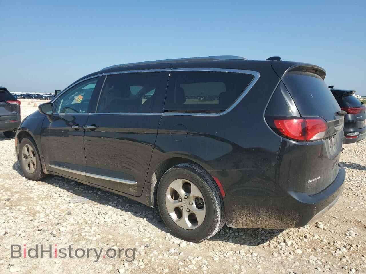 2017 CHRYSLER PACIFICA - VIN: 2C4RC1EG7HR622932 - Photo 2