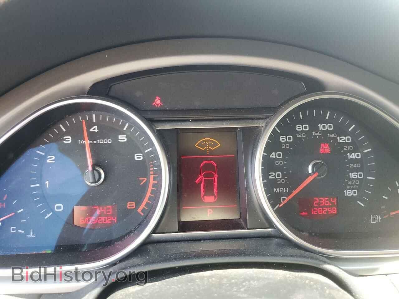 2011 AUDI Q7 - VIN: WA1CGAFE7BD009477 - Фото 9