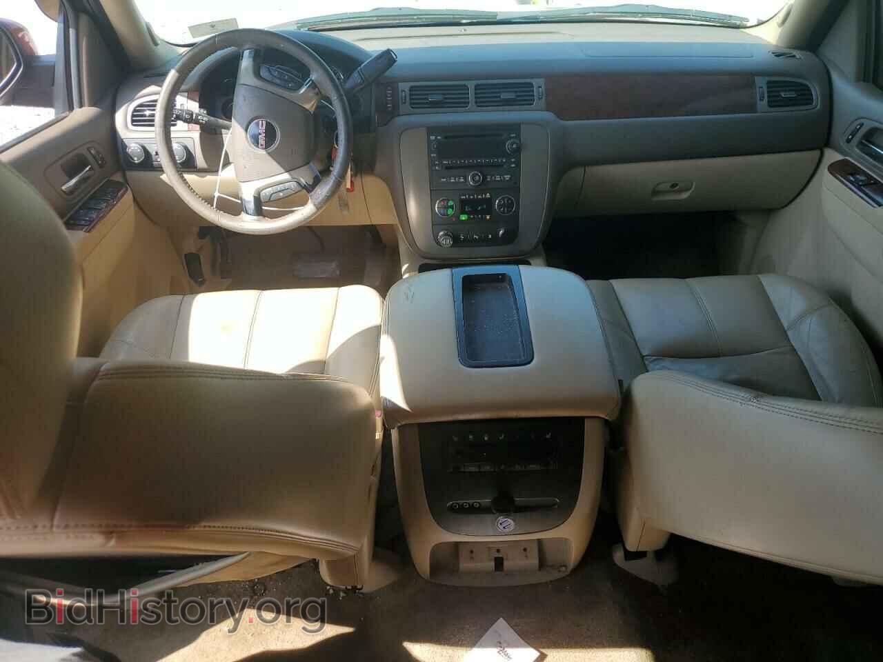 2011 GMC YUKON - VIN: 1GKS2CE07BR323235 - Photo 8